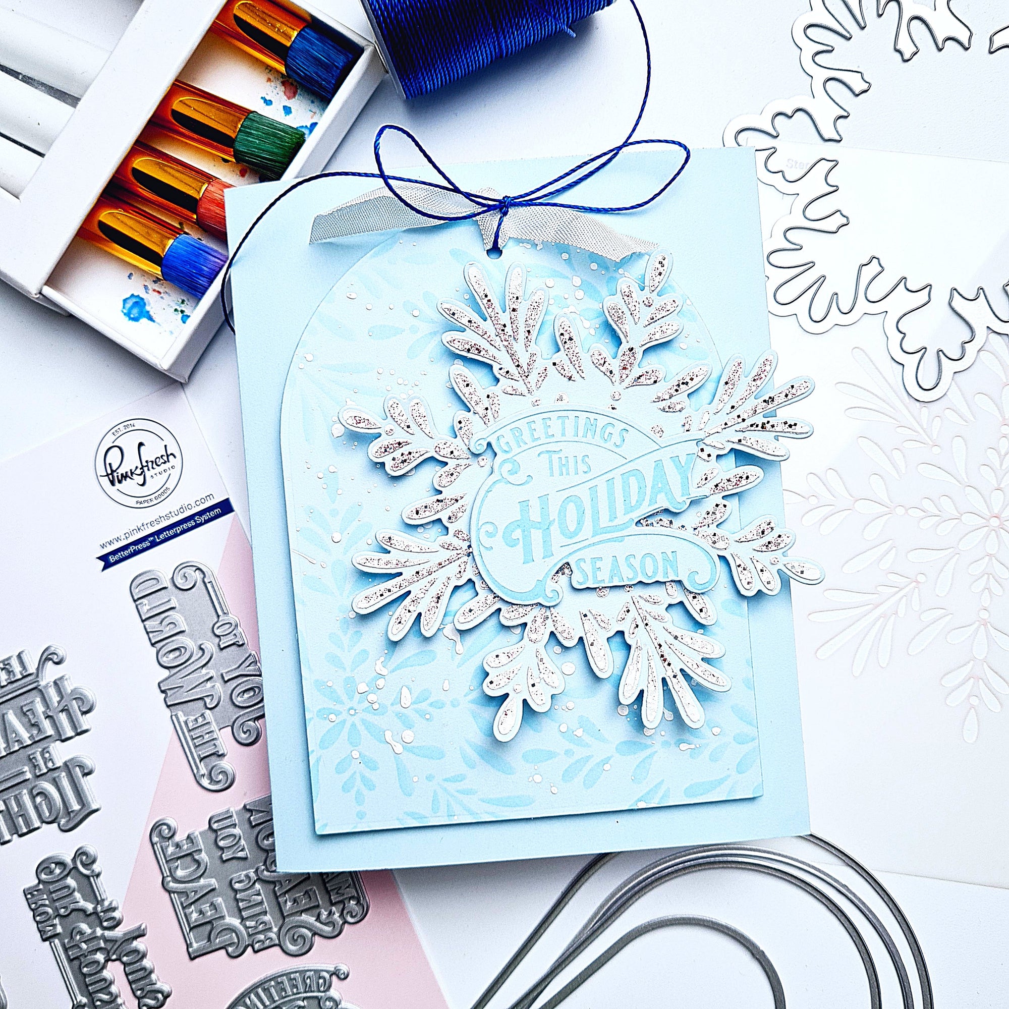 Pinkfresh Studio - Dies - Radiating Snowflake-ScrapbookPal