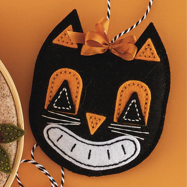 Spellbinders - Halloween Felt Stitch &amp; Create Collection - Dies - Felt Fright Night Feline-ScrapbookPal